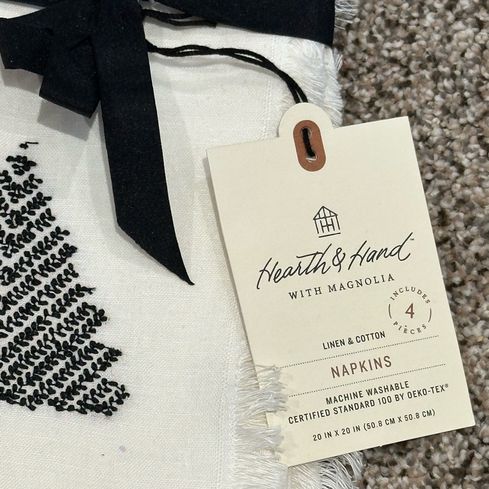 HEARTH & HAND with MAGNOLIA 2 Sets Linen/Cotton Black Stitched Napkins NEW! rare - Picture 7 of 10
